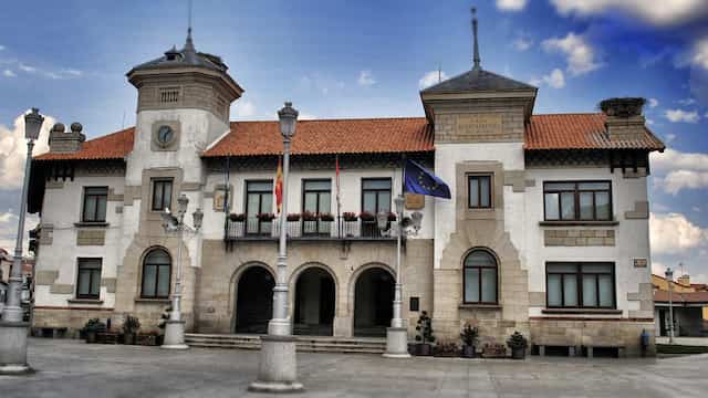 Fachada del Ayto. de El Espinar