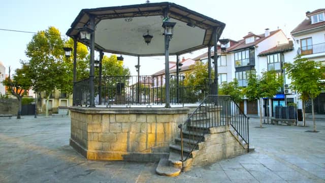 Plaza de la Corredera de El Espinar - Imagen de gabarreros